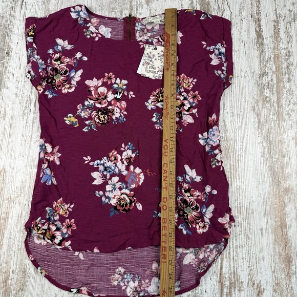 NWT Pink Republic Size S Womens Floral Short Sleeve Back Zip Lightweight Top - Picture 6 of 8